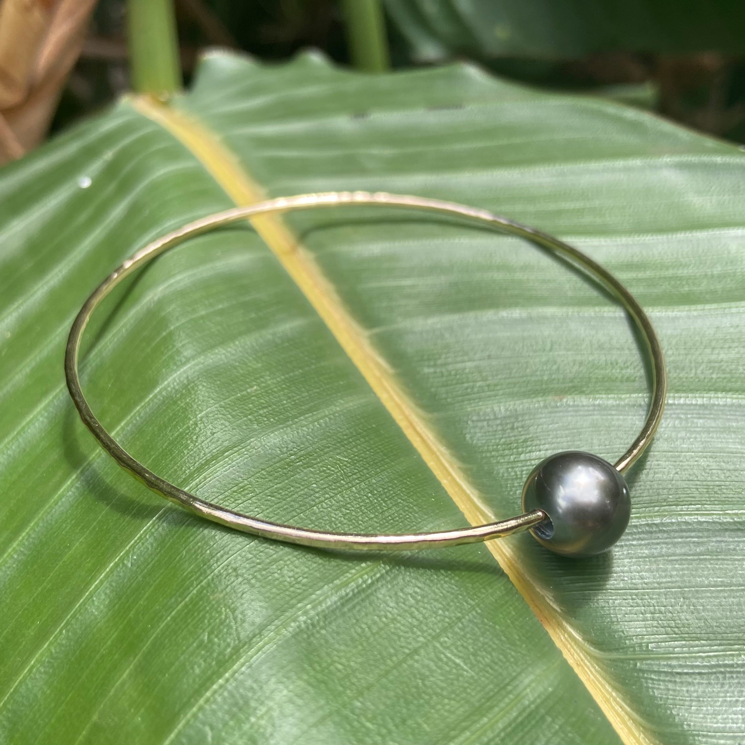 Bangle with Tahitian Pearl (Priced Individually)